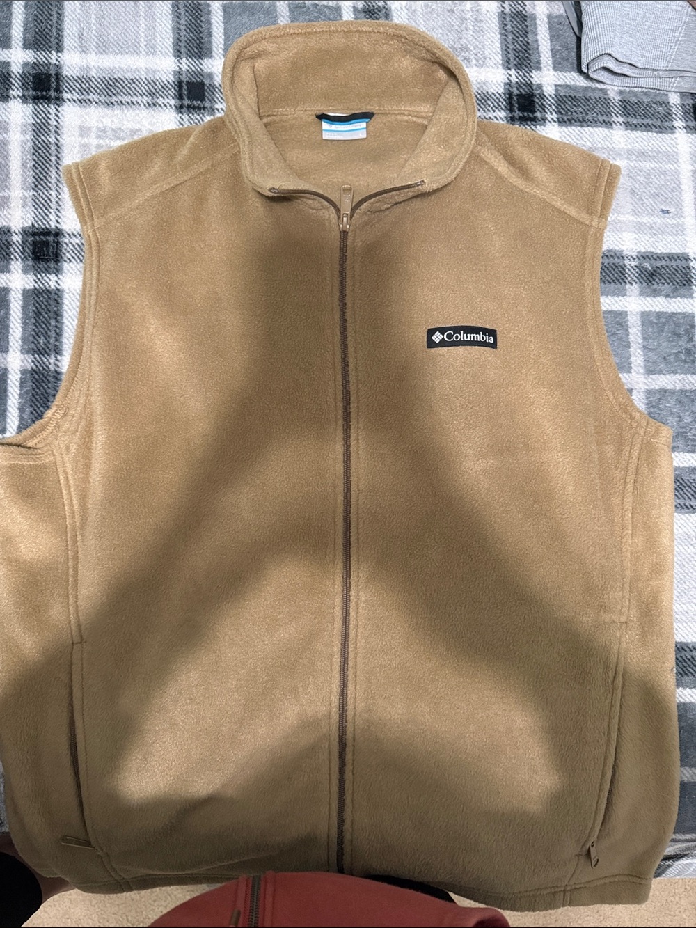 Columbia Men's Camel/Tan Fleece Vest - Full Zip